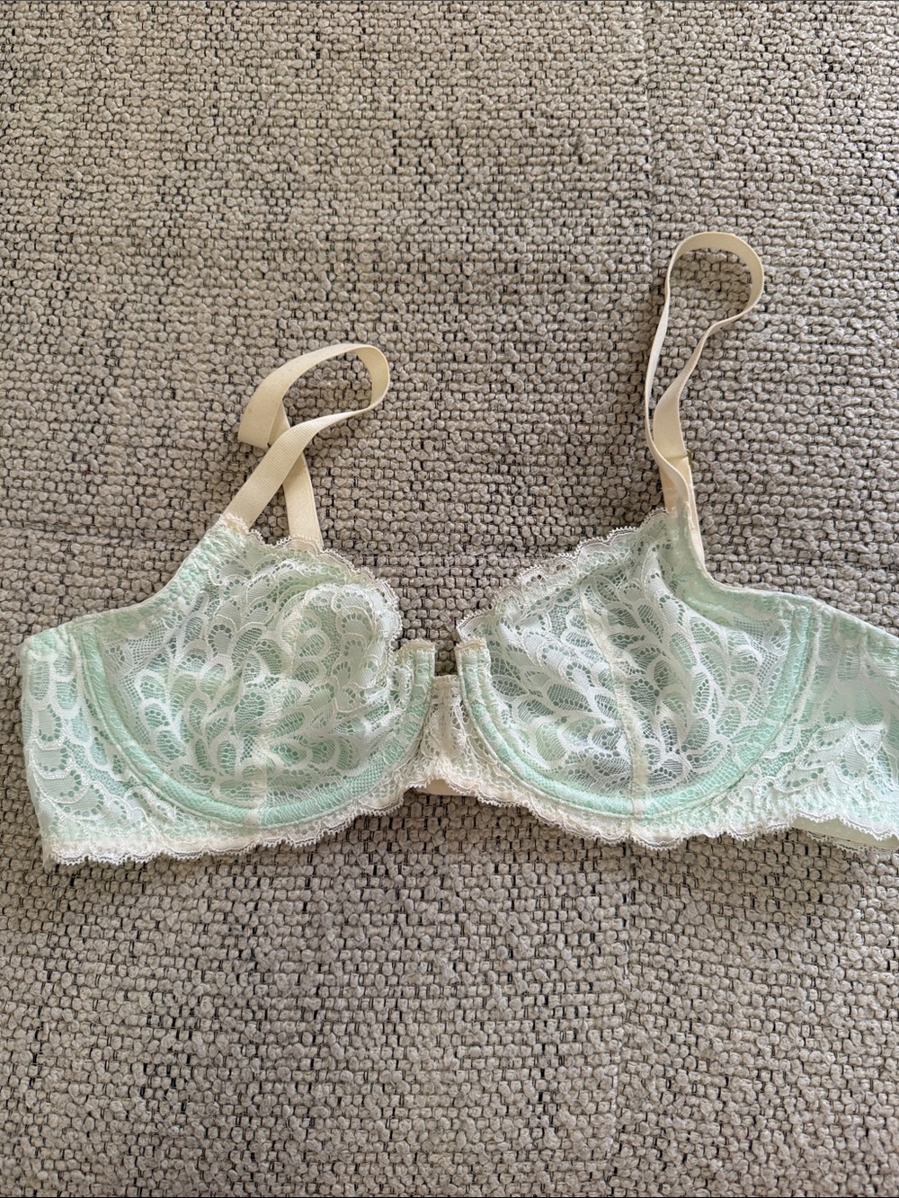 True & Co White and Mint Lace Underwire Bra No Padding Size 36A